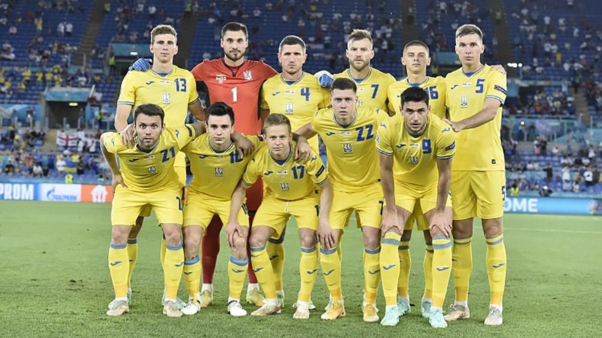 В сборную Украины вызвали 24 футболиста, еще 8 – в резервном списке