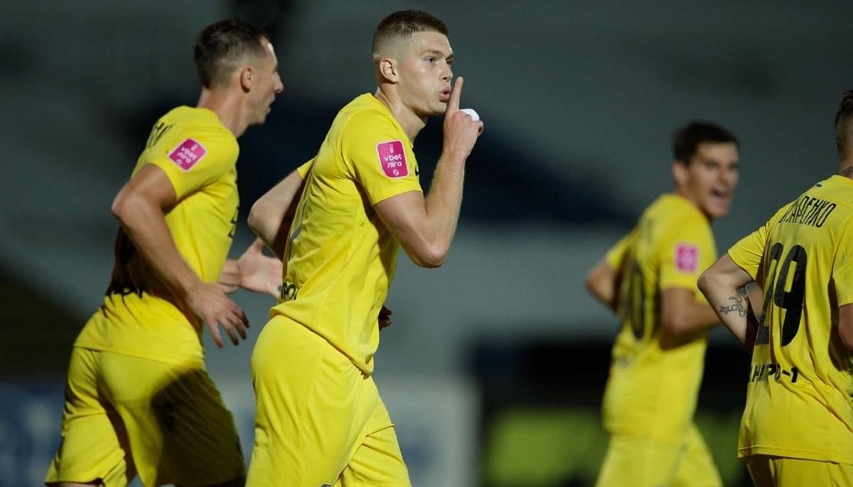 Камень преткновения – стоимость: Луческу хотел купить Довбика у Динамо Камень преткновения – стоимость: Луческу хотел купить Довбика у Динамо