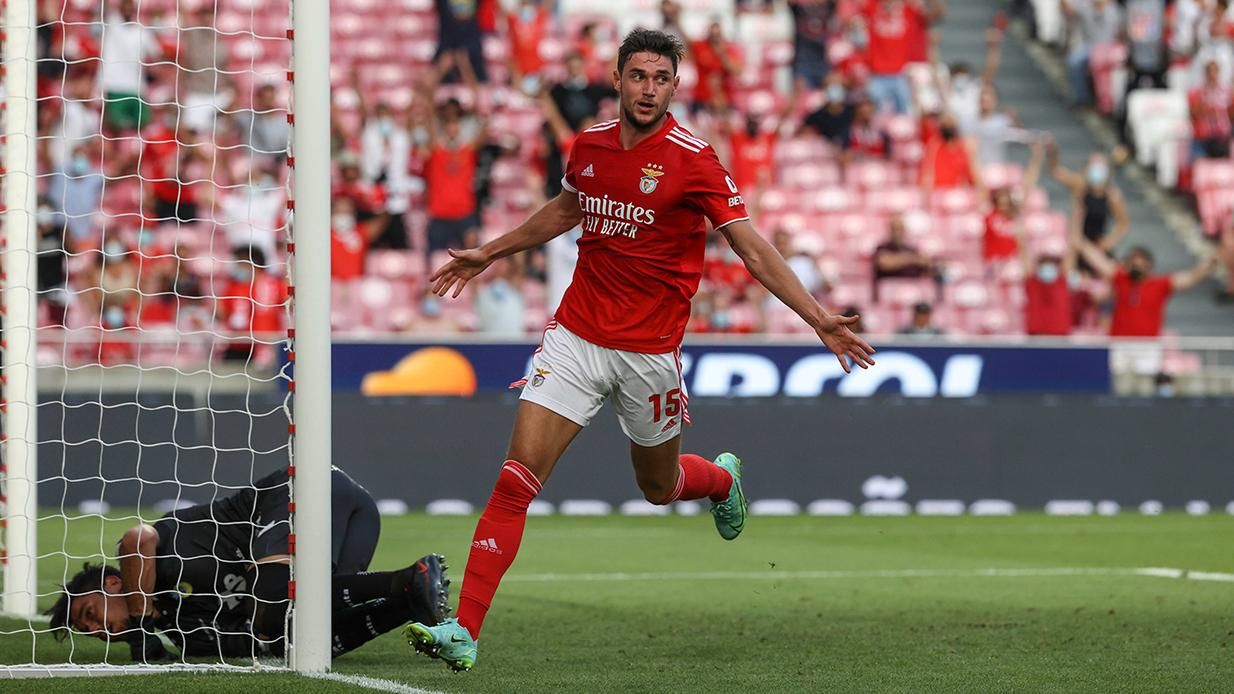 Нестримний Яремчук після феєричного матчу за Бенфіку потрапив у збірну чемпіонату Португалії - Спорт 24 Нестримний Яремчук після феєричного матчу за Бенфіку потрапив у збірну чемпіонату Португалії - Спорт 24