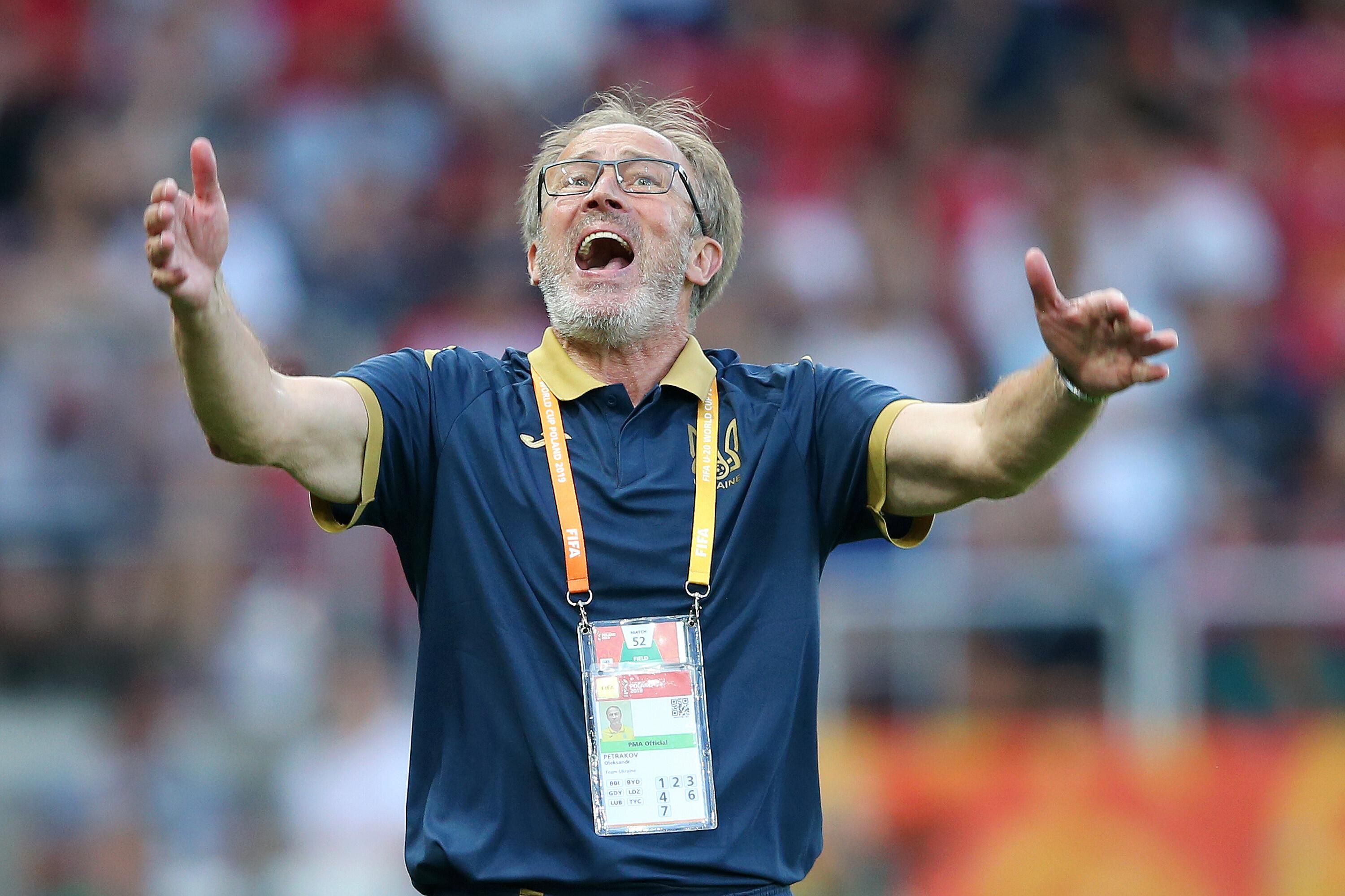 Новый наставник сборной Украины довызвал в команду двух футболистов Новый наставник сборной Украины довызвал в команду двух футболистов