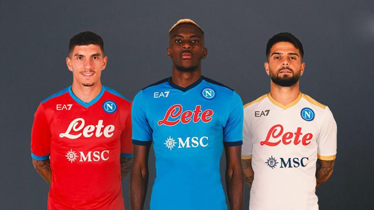 Наполі представив форму від Джорджіо Армані: фото та відео - Спорт 24 Наполі представив форму від Джорджіо Армані: фото та відео - Спорт 24