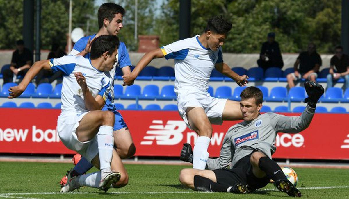 Динамо уничтожило Десну со счетом 9:0 – африканский новичок киевлян отметился хет-триком: видео Динамо уничтожило Десну со счетом 9:0 – африканский новичок киевлян отметился хет-триком: видео