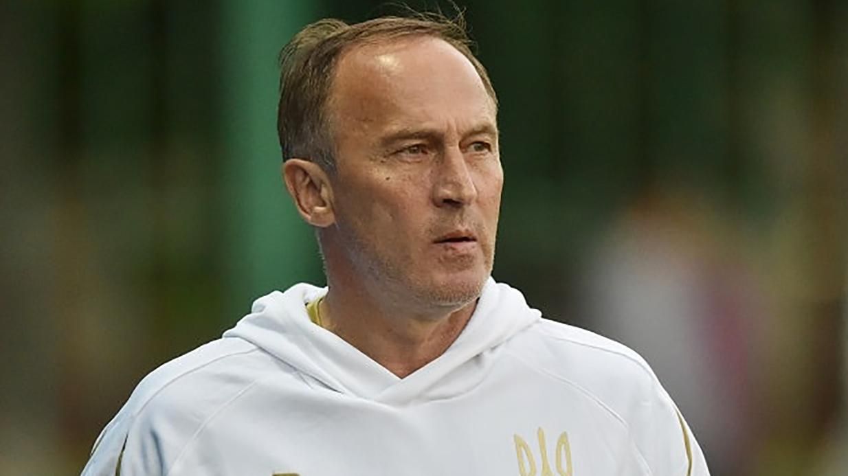 Новый тренер сборной Украины Петраков проехался домой на метро после матча Динамо: фото Новый тренер сборной Украины Петраков проехался домой на метро после матча Динамо: фото