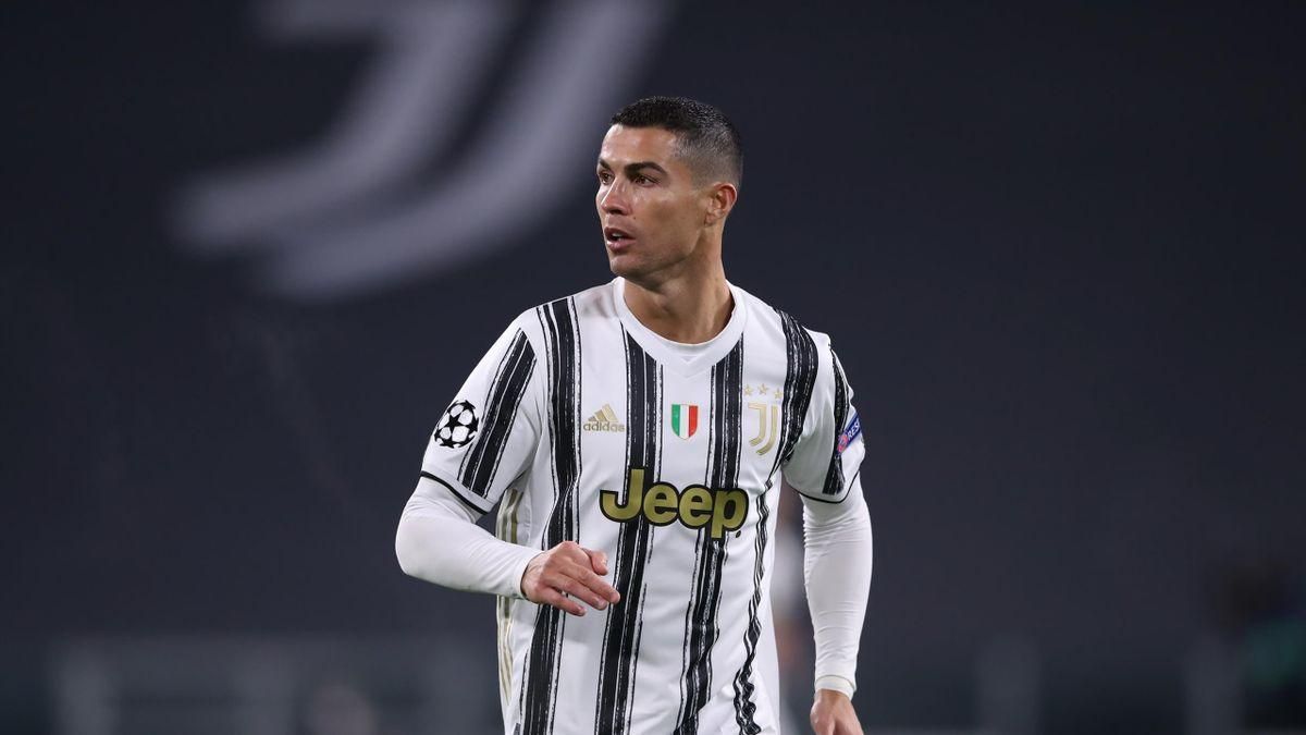 Кріштіану Роналду вирішив піти з Ювентуса і може стати одноклубником Зінченка - Спорт 24 Кріштіану Роналду вирішив піти з Ювентуса і може стати одноклубником Зінченка - Спорт 24