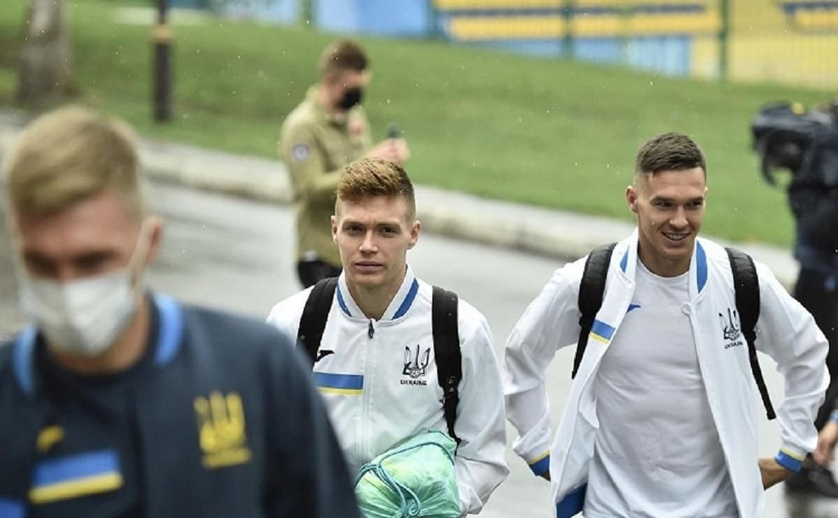 Сборная Украины провела первую тренировку при Петракове: фото Сборная Украины провела первую тренировку при Петракове: фото