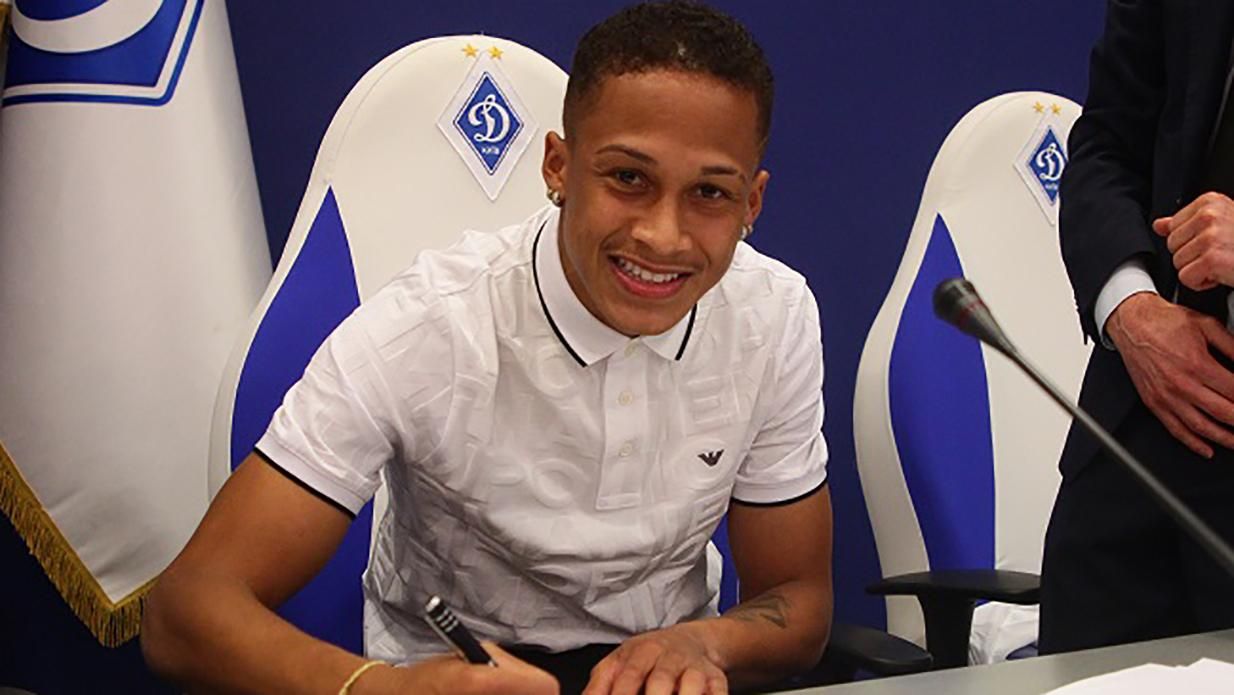 Динамо купило бразильського футболіста Вітіньйо - ФК Динамо Київ новини - Спорт 24 Динамо купило бразильського футболіста Вітіньйо - ФК Динамо Київ новини - Спорт 24