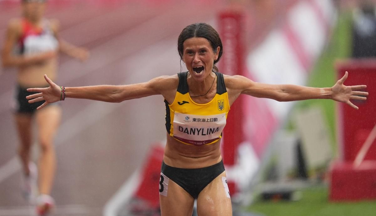 Два "серебра" в руках украинцев: Жабняк и Данилина стали вторыми на Паралимпиаде в Токио Два "серебра" в руках украинцев: Жабняк и Данилина стали вторыми на Паралимпиаде в Токио
