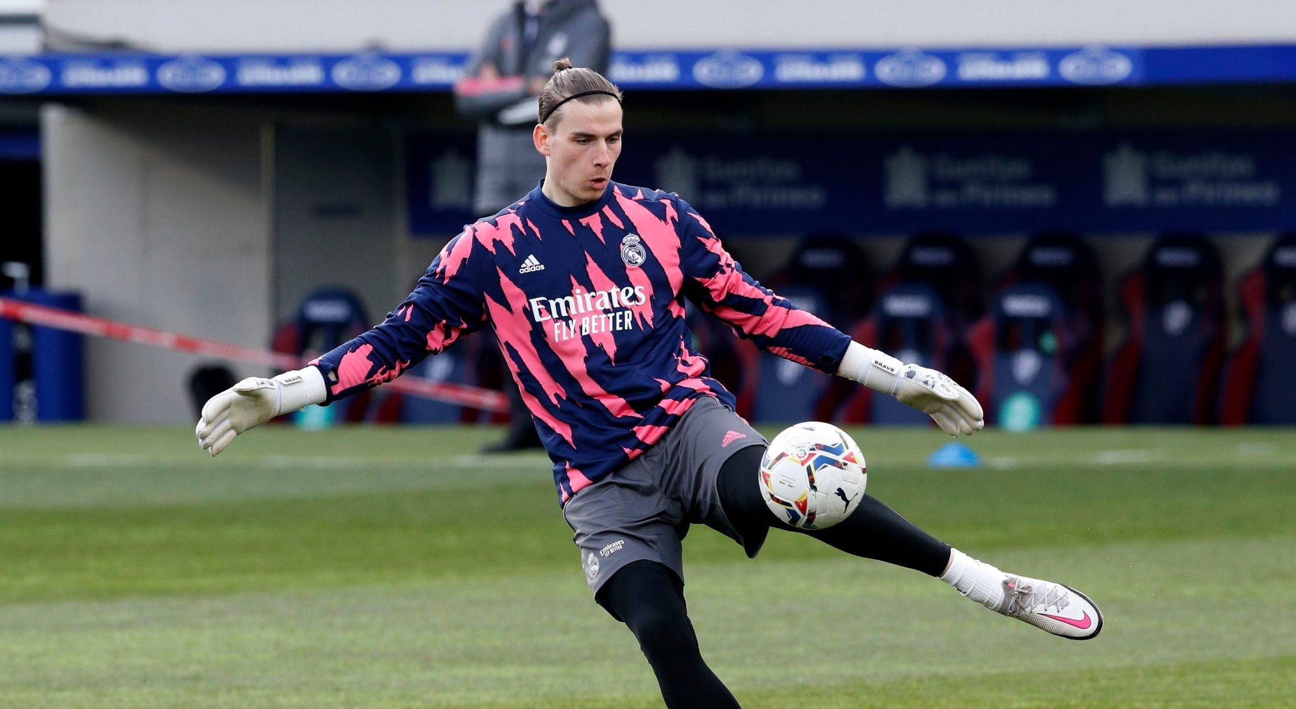 Лунін увійшов у заявку Реала на Лігу чемпіонів та може зіграти проти Шахтаря - Спорт 24 Лунін увійшов у заявку Реала на Лігу чемпіонів та може зіграти проти Шахтаря - Спорт 24