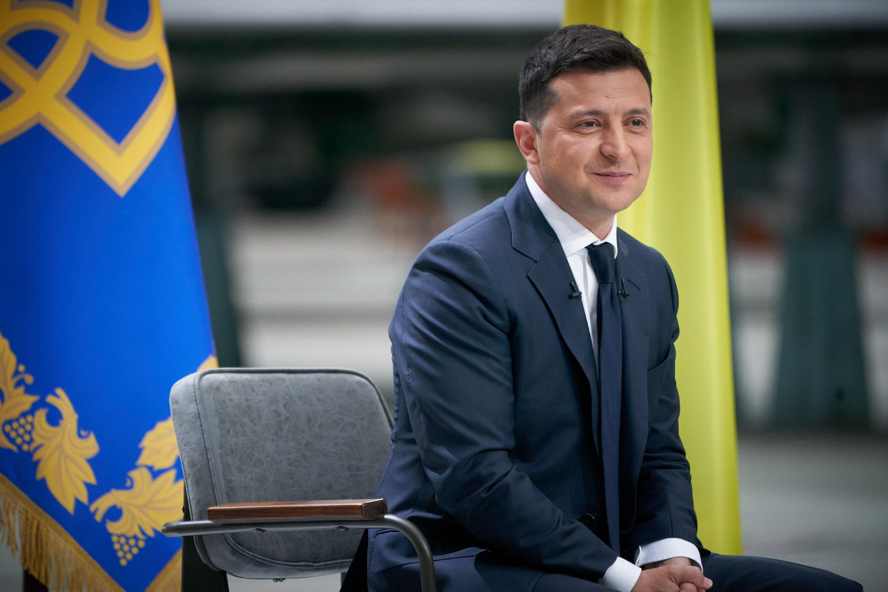 Зеленський закликав підтримати українських футболістів на матчі з Францією - Спорт 24 Зеленський закликав підтримати українських футболістів на матчі з Францією - Спорт 24