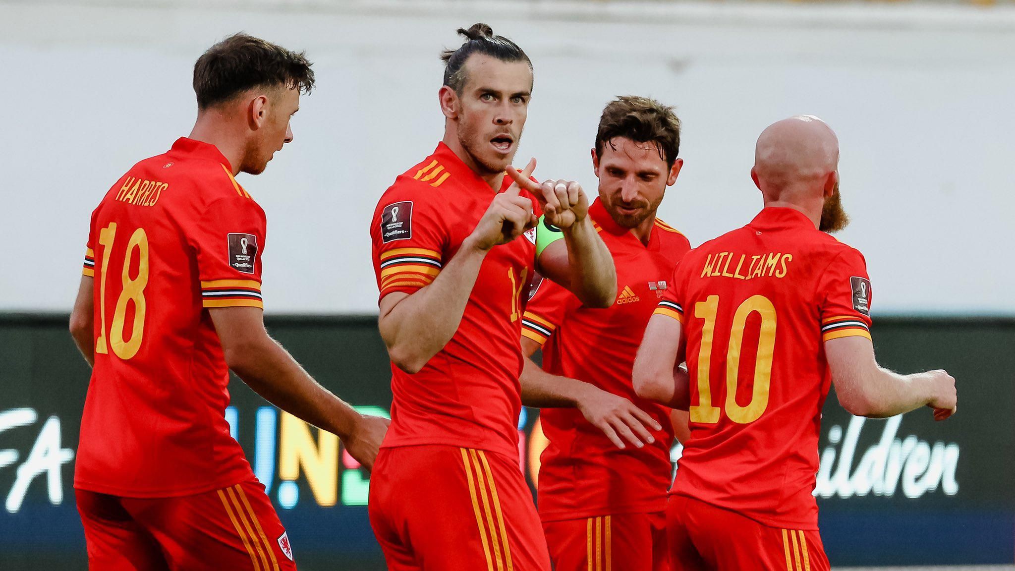 Білорусь в Росії програла Уельсу: Бейл оформив хет-трик, забивши на 90+3 хвилині – відео - Спорт 24 Білорусь в Росії програла Уельсу: Бейл оформив хет-трик, забивши на 90+3 хвилині – відео - Спорт 24