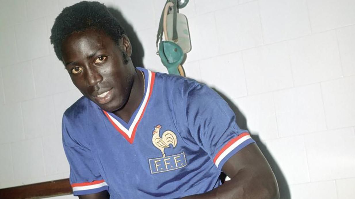 Умер экс-футболист ПСЖ Жан-Пьер Адамс: он провел в коме половину жизни из-за ошибки врача Умер экс-футболист ПСЖ Жан-Пьер Адамс: он провел в коме половину жизни из-за ошибки врача