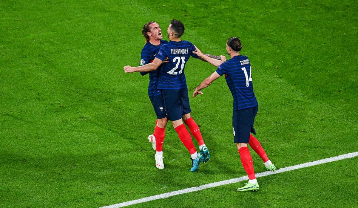 Бегство от Украины: Франция благодаря дублю Гризманна победила Финляндию – видео Бегство от Украины: Франция благодаря дублю Гризманна победила Финляндию – видео