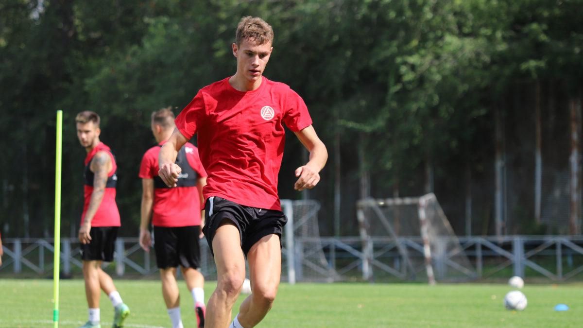 Український футболіст Шахтаря перейшов у російський клуб - Новини Росії і України - Спорт 24 Український футболіст Шахтаря перейшов у російський клуб - Новини Росії і України - Спорт 24