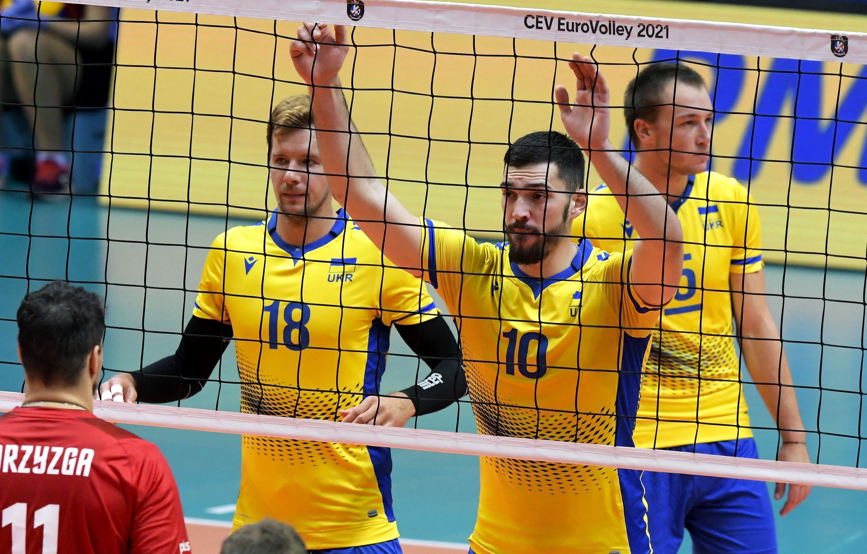 Украина сыграет против России в плей-офф чемпионата Европы по волейболу