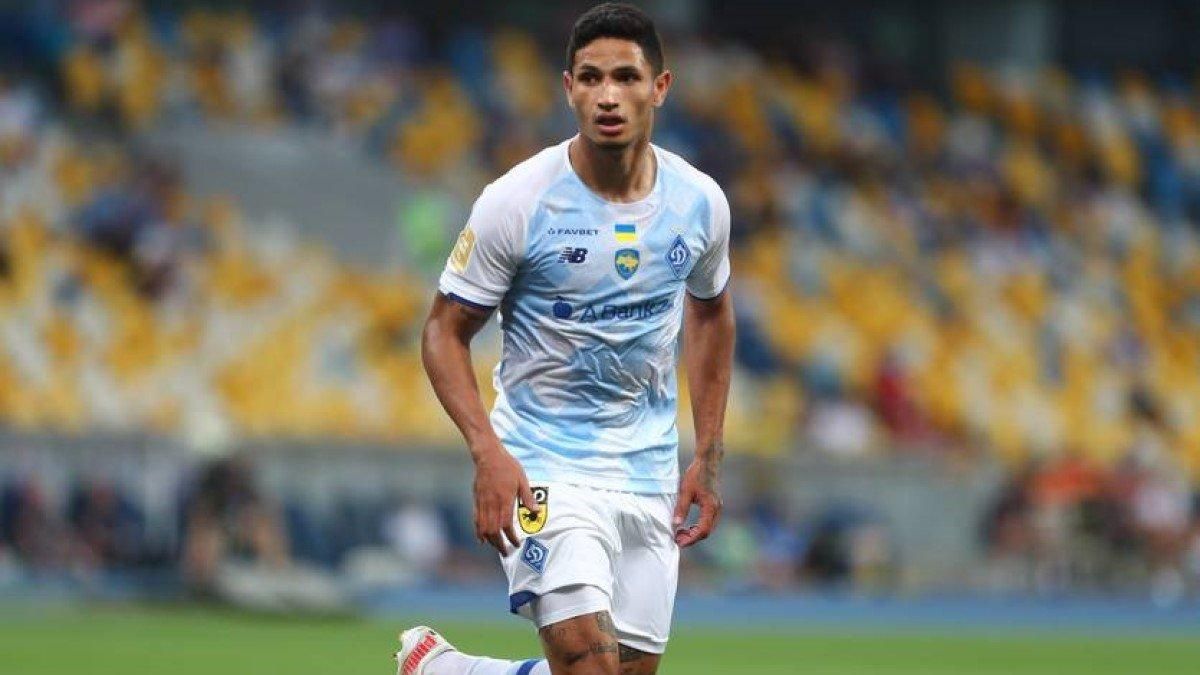 Коронавирус против Луческу: Динамо потеряло новичка команды Коронавирус против Луческу: Динамо потеряло новичка команды