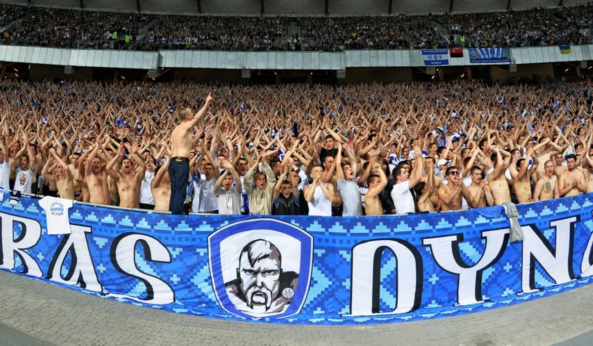 Пламенная поддержка: сколько фанатов ожидается на матче Динамо – Бенфика