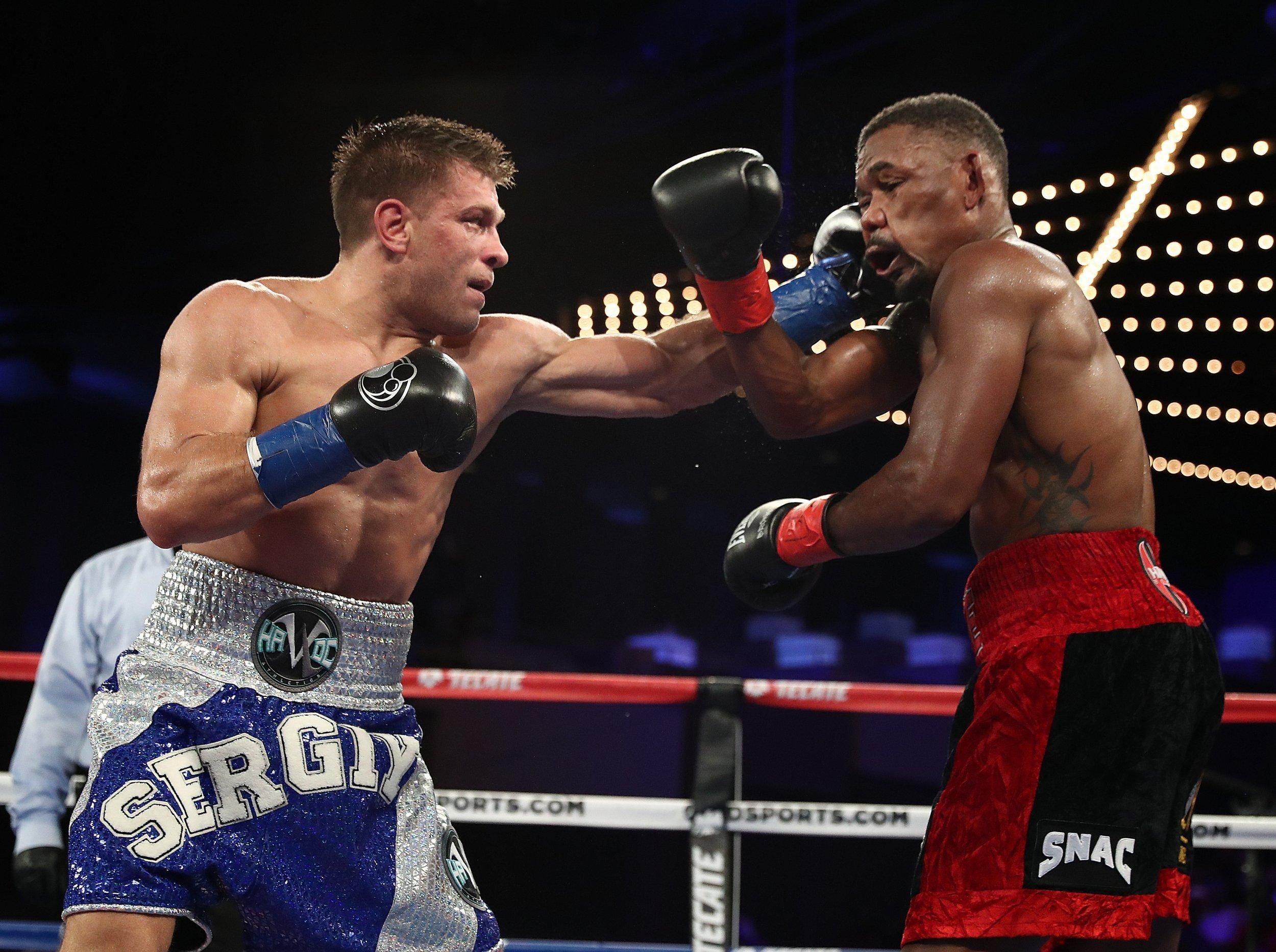 Бой украинца Деревянченко за право встретиться с чемпионом WBC перенесли: неожиданная причина Бой украинца Деревянченко за право встретиться с чемпионом WBC перенесли: неожиданная причина