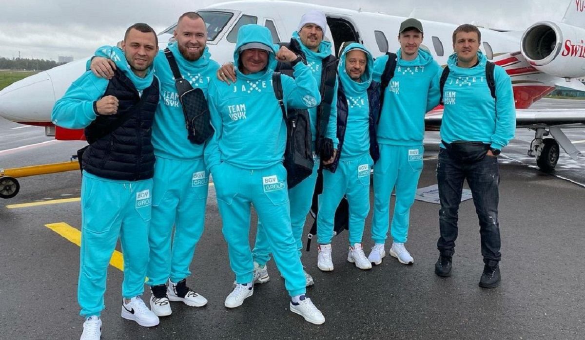 Усик полетів у Лондон, де проведе бій року з Джошуа: фото - новини боксу - Спорт 24 Усик полетів у Лондон, де проведе бій року з Джошуа: фото - новини боксу - Спорт 24