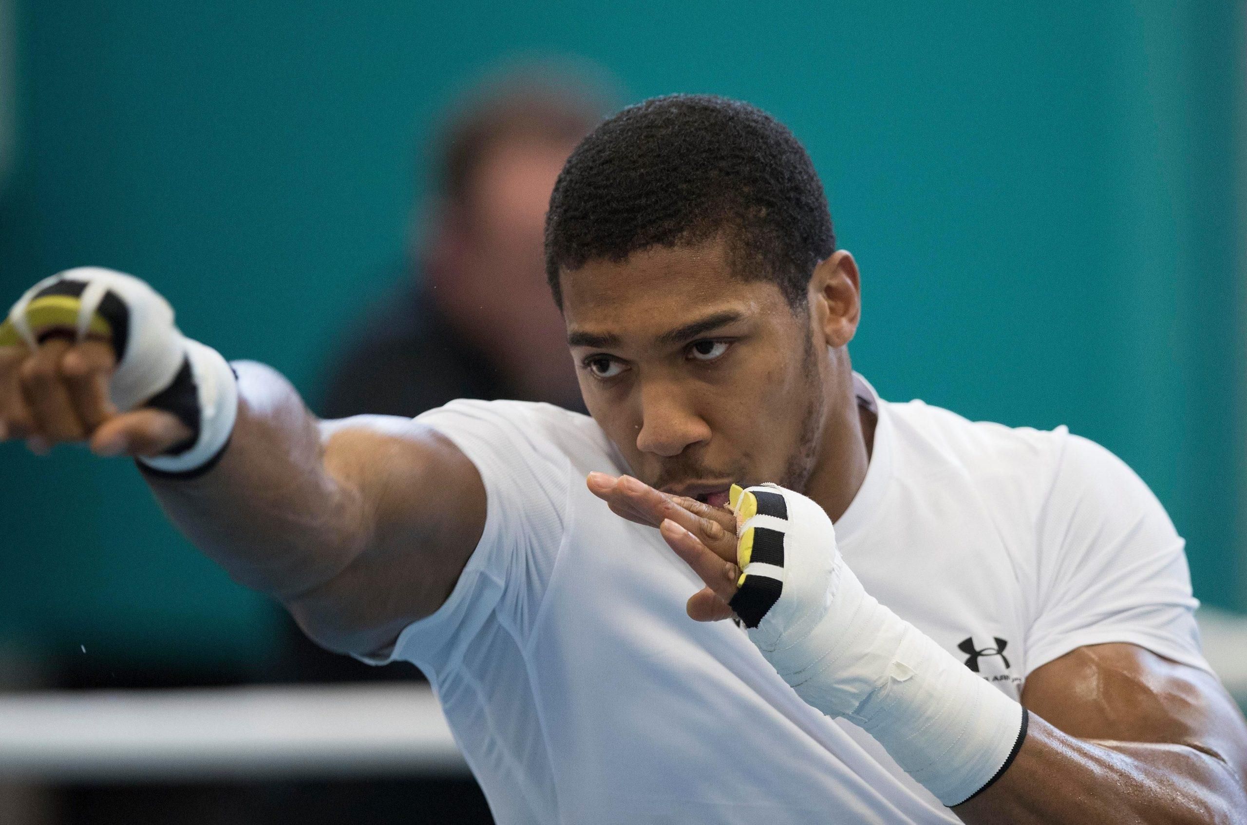 Все, что ты умеешь – это жонглировать, – Джошуа обратился к Усику перед чемпионским боем Все, что ты умеешь – это жонглировать, – Джошуа обратился к Усику перед чемпионским боем