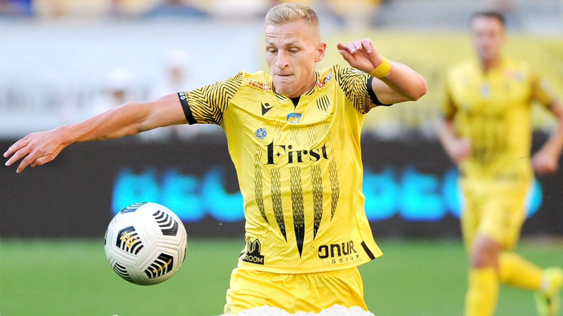 Ракета під перекладину – Рух забив неймовірний гол у матчі Кубка України: відео - Спорт 24 Ракета під перекладину – Рух забив неймовірний гол у матчі Кубка України: відео - Спорт 24