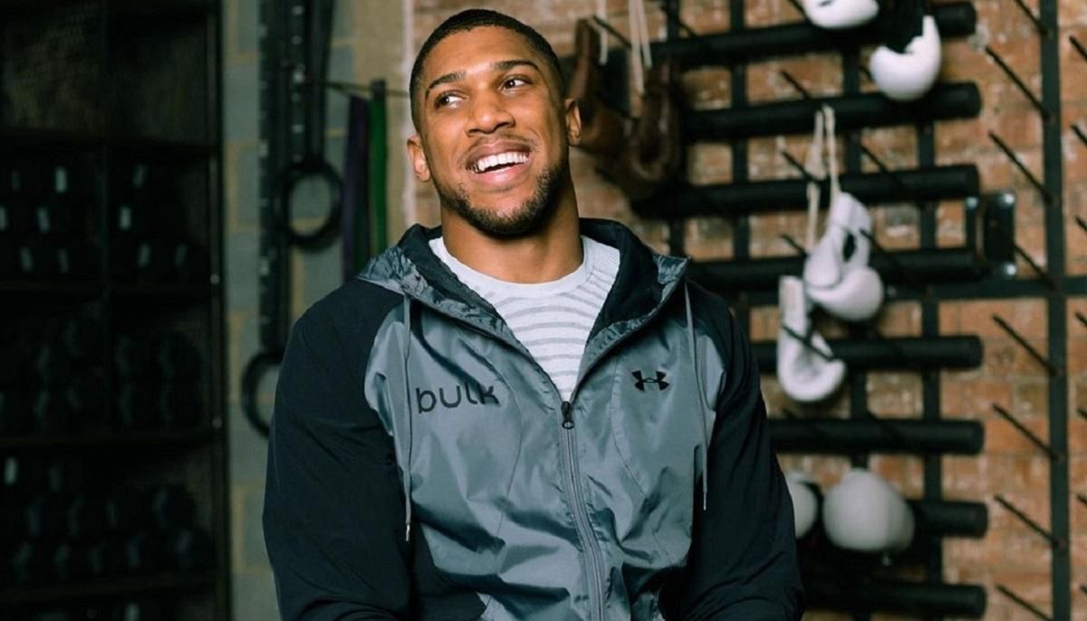 Його знають навіть бабусі, – Усик розповів про впізнаваність Джошуа в Україні - новини боксу - Спорт 24 Його знають навіть бабусі, – Усик розповів про впізнаваність Джошуа в Україні - новини боксу - Спорт 24