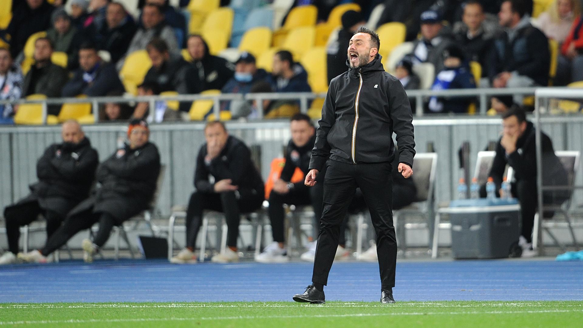 Де Дзербі та Вукоєвич влаштували сутичку під час матчу Шахтар – Динамо: відео - Спорт 24 Де Дзербі та Вукоєвич влаштували сутичку під час матчу Шахтар – Динамо: відео - Спорт 24