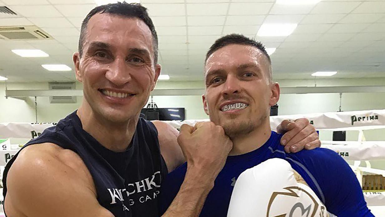 Мы с ним ужинали, – Усик рассказал, получил ли помощь от Кличко перед боем с Джошуа Мы с ним ужинали, – Усик рассказал, получил ли помощь от Кличко перед боем с Джошуа