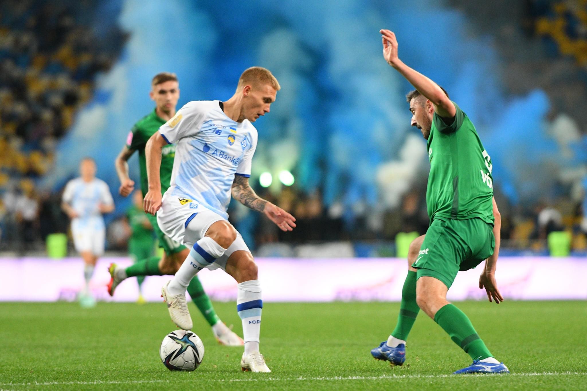 Динамо оштрафовали на полмиллиона гривен за драку на НСК "Олимпийский" Динамо оштрафовали на полмиллиона гривен за драку на НСК "Олимпийский"