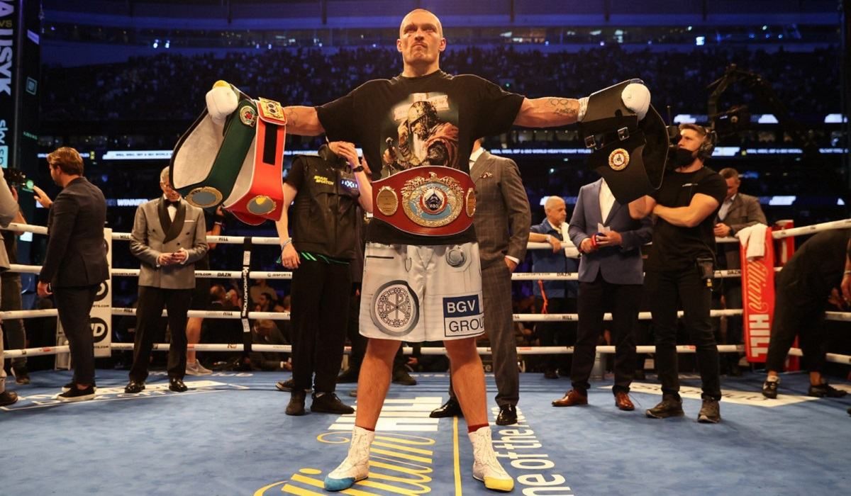 Пояса едут домой, – Усик поблагодарил фанатов за поддержку в бою с Джошуа: видео Пояса едут домой, – Усик поблагодарил фанатов за поддержку в бою с Джошуа: видео