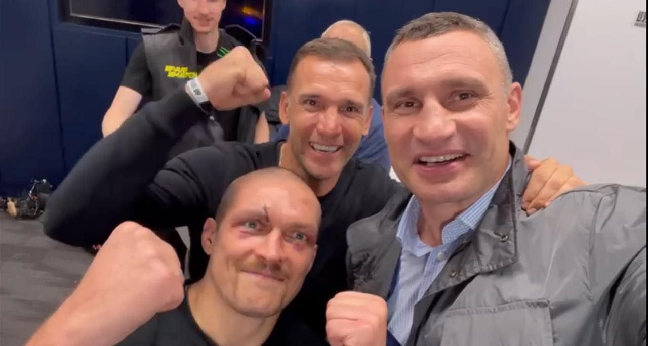 Віталій Кличко пообіцяв Усику допомогти побити Ф'юрі: відео кумедної розмови - новини боксу - Спорт 24