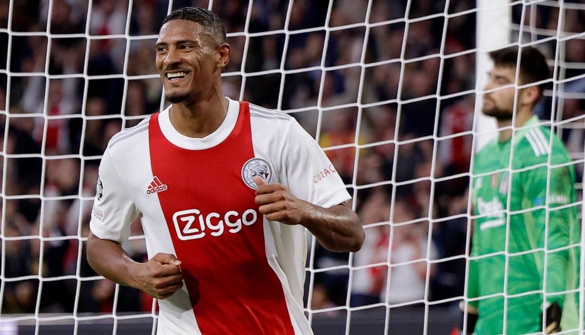 Месси и Роналду шокированы: футболист Аякса установил рекорд в Лиге чемпионов Месси и Роналду шокированы: футболист Аякса установил рекорд в Лиге чемпионов