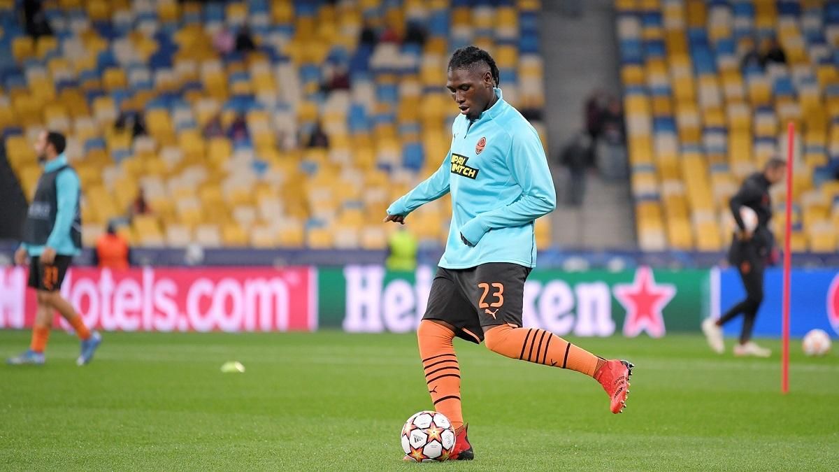 Траоре зроблять операцію: нападник Шахтаря отримав пошкодження у грі з Інтером - Спорт 24 Траоре зроблять операцію: нападник Шахтаря отримав пошкодження у грі з Інтером - Спорт 24