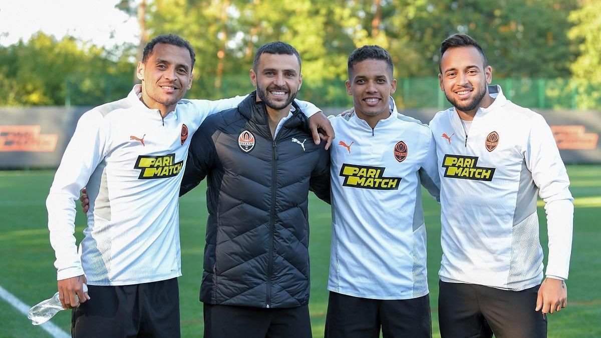 6 місяців без футболу: нападник Мораес приєднався до Шахтаря після моторошної травми - Спорт 24 6 місяців без футболу: нападник Мораес приєднався до Шахтаря після моторошної травми - Спорт 24