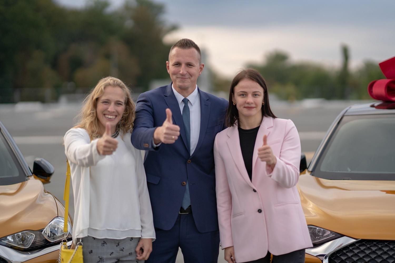 Українські призери Олімпіади отримали нові автомобілі: фото - Новини спорту - Спорт 24 Українські призери Олімпіади отримали нові автомобілі: фото - Новини спорту - Спорт 24