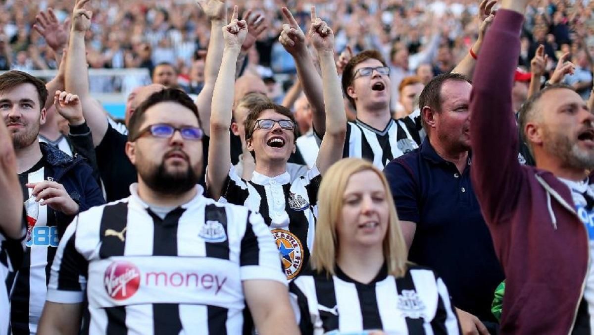 Фаны Ньюкасла устроили праздник в честь продажи клуба: красноречивое видео Фаны Ньюкасла устроили праздник в честь продажи клуба: красноречивое видео