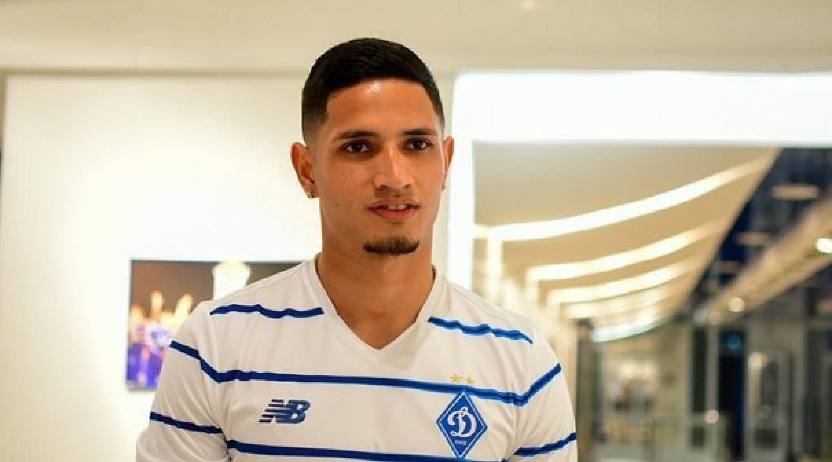 Футболіст Динамо забив дебютний гол збірній Бразилії в матчі відбору до ЧС-2022: відео - Спорт 24 Футболіст Динамо забив дебютний гол збірній Бразилії в матчі відбору до ЧС-2022: відео - Спорт 24