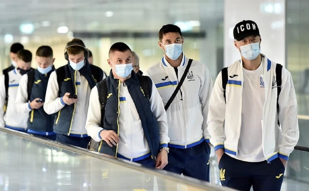 Без нових втрат: збірна України прилетіла до Гельсінкі на матч з Фінляндією – відео - Спорт 24 Без нових втрат: збірна України прилетіла до Гельсінкі на матч з Фінляндією – відео - Спорт 24