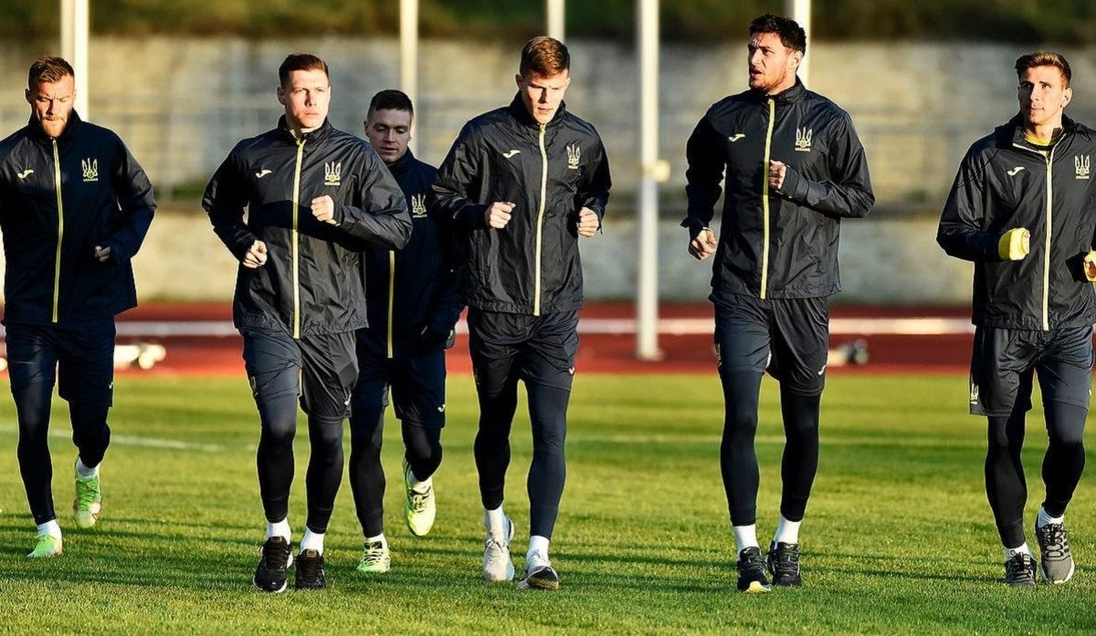 Травма Соболя виявилась несерйозною: захисник готується до гри у Львові - Спорт 24 Травма Соболя виявилась несерйозною: захисник готується до гри у Львові - Спорт 24