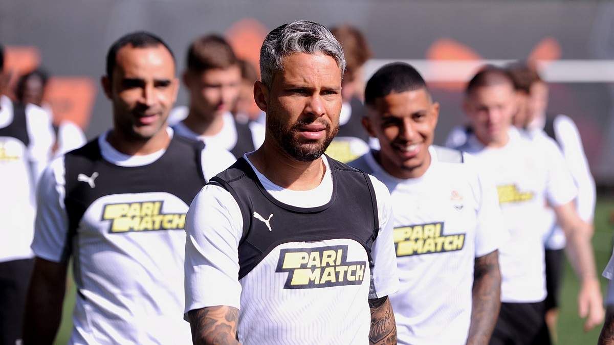 Шахтер неожиданно предложил новый контракт Марлосу, – СМИ Шахтер неожиданно предложил новый контракт Марлосу, – СМИ