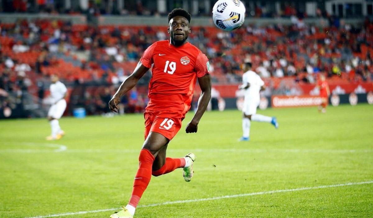 Пробіг усе поле та забив: гравець Баварії забив дивовижний гол за збірну Канади – відео - Спорт 24 Пробіг усе поле та забив: гравець Баварії забив дивовижний гол за збірну Канади – відео - Спорт 24