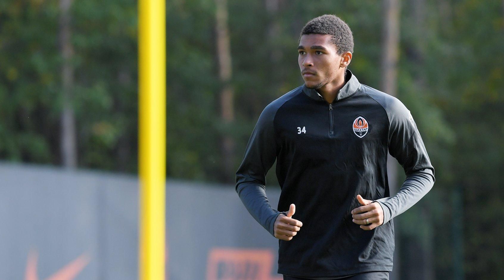 Це фейк, – у Спартаку відреагували на інформацію про перехід захисника збірної України з Шахтаря - Спорт 24 Це фейк, – у Спартаку відреагували на інформацію про перехід захисника збірної України з Шахтаря - Спорт 24