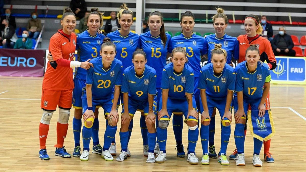 Збірна України зворушливо підтримала травмовану лідерку команди після виходу на Євро: фото - Спорт 24