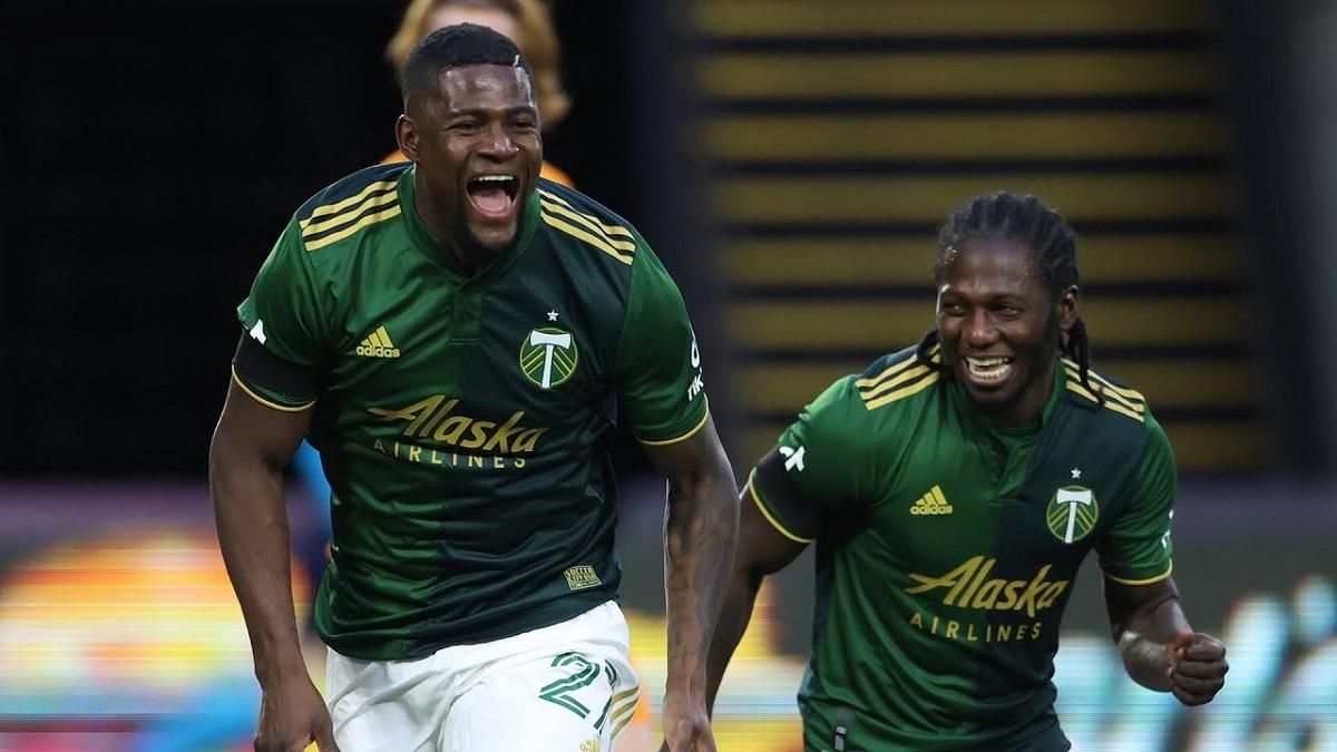 Після ляпу голкіпера: гравець у США забив геніальний гол у падінні через себе – відео - Спорт 24 Після ляпу голкіпера: гравець у США забив геніальний гол у падінні через себе – відео - Спорт 24