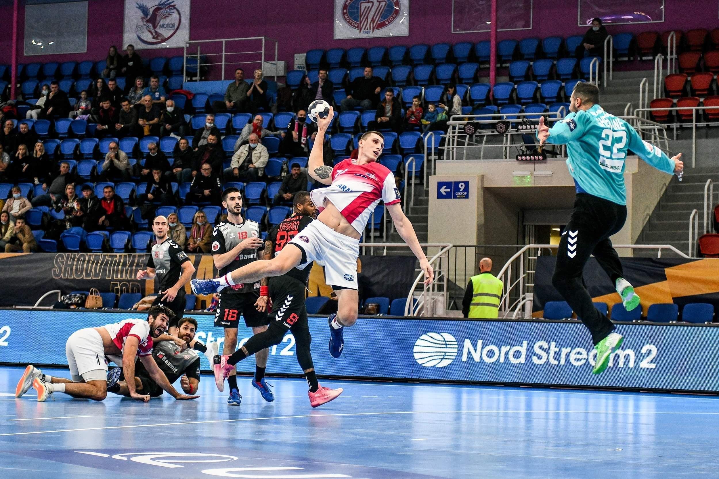 Мотор неожиданно потерпел поражение от аутсайдера в Лиге чемпионов Мотор неожиданно потерпел поражение от аутсайдера в Лиге чемпионов