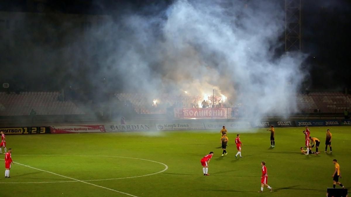 Футболисты Волыни и Агробизнеса устроили массовую стычку сразу после финального свистка: видео Футболисты Волыни и Агробизнеса устроили массовую стычку сразу после финального свистка: видео