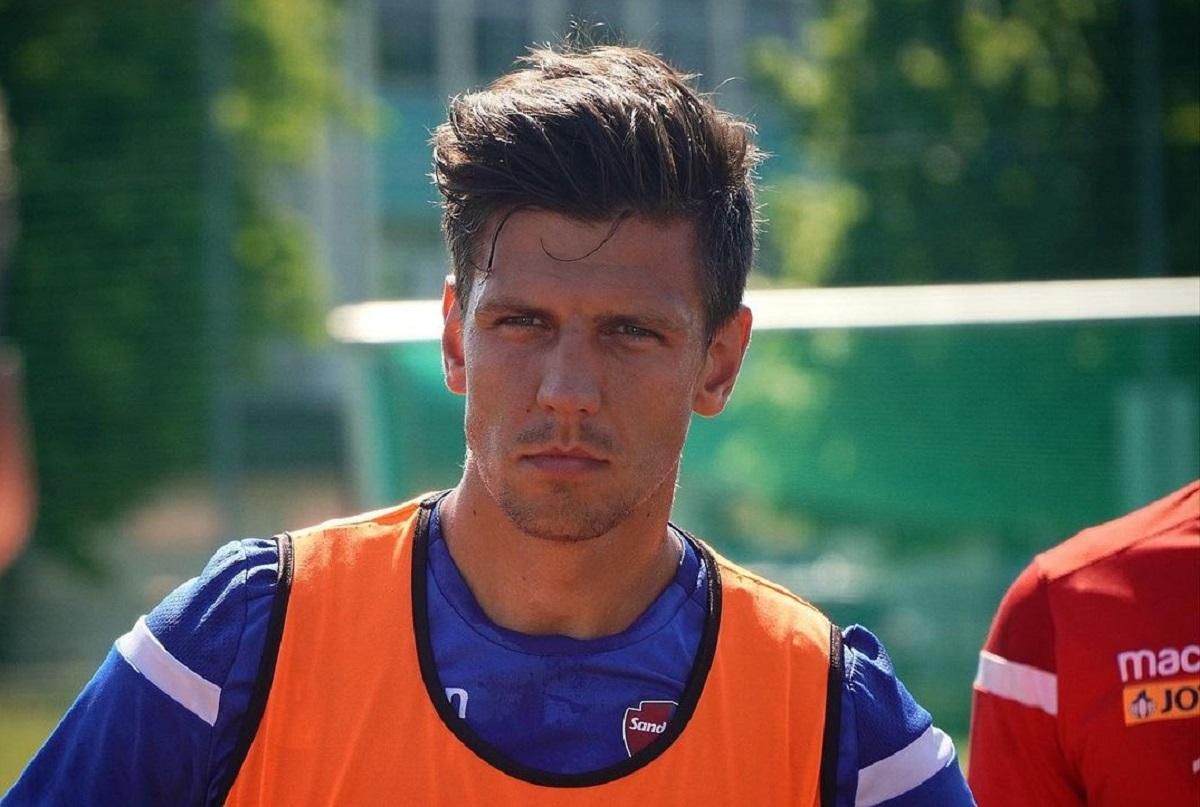 У ісландського захисника зупинилося серце під час матчу чемпіонату Норвегії - Спорт 24 У ісландського захисника зупинилося серце під час матчу чемпіонату Норвегії - Спорт 24