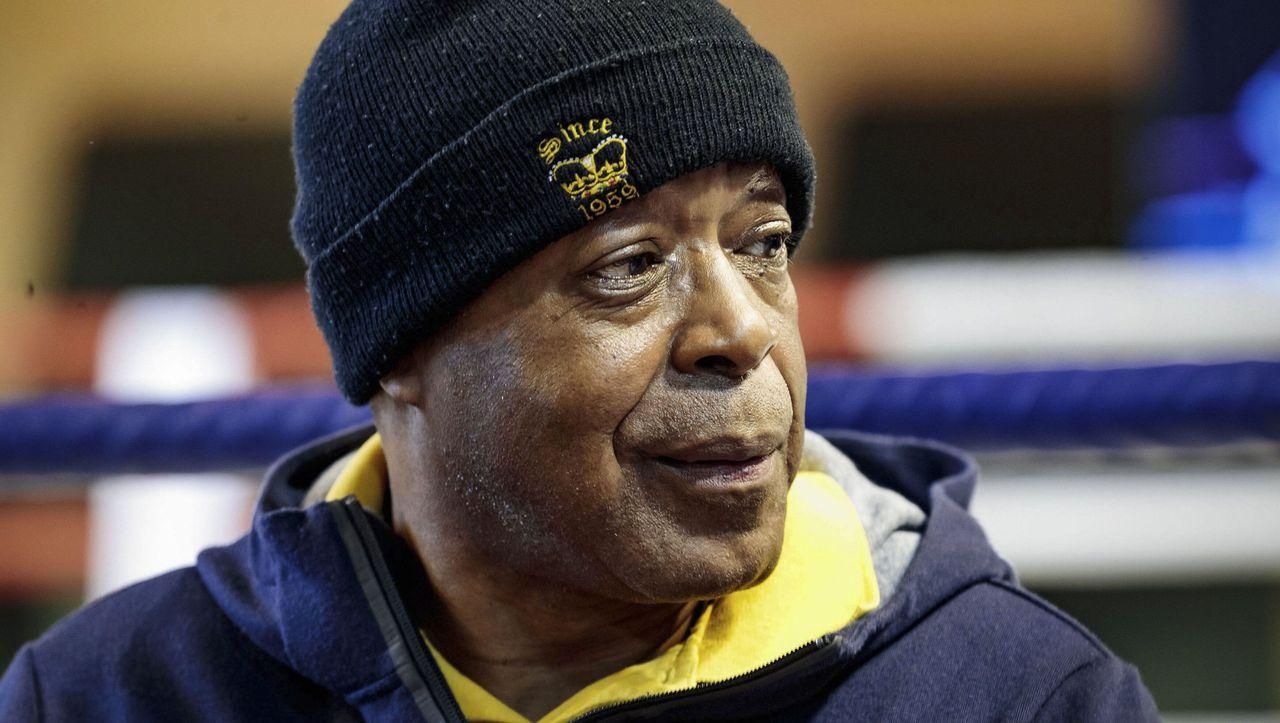 Зрада: екстренер Усика допомагає Джошуа у підготовці до реваншу проти українця - новини боксу - Спорт 24 Зрада: екстренер Усика допомагає Джошуа у підготовці до реваншу проти українця - новини боксу - Спорт 24