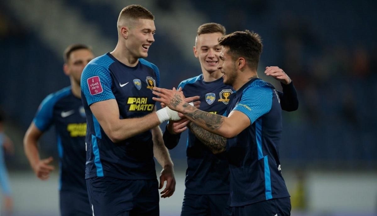 Дніпро-1 у більшості завдяки красивому голу Довбика мінімально обіграв Інгулець: відео - Спорт 24 Дніпро-1 у більшості завдяки красивому голу Довбика мінімально обіграв Інгулець: відео - Спорт 24