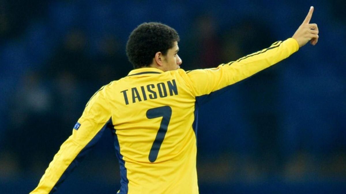 В один дотик прямо у дев'ятку: УЄФА згадала дивовижний гол Тайсона у Лізі Європи – відео - Спорт 24