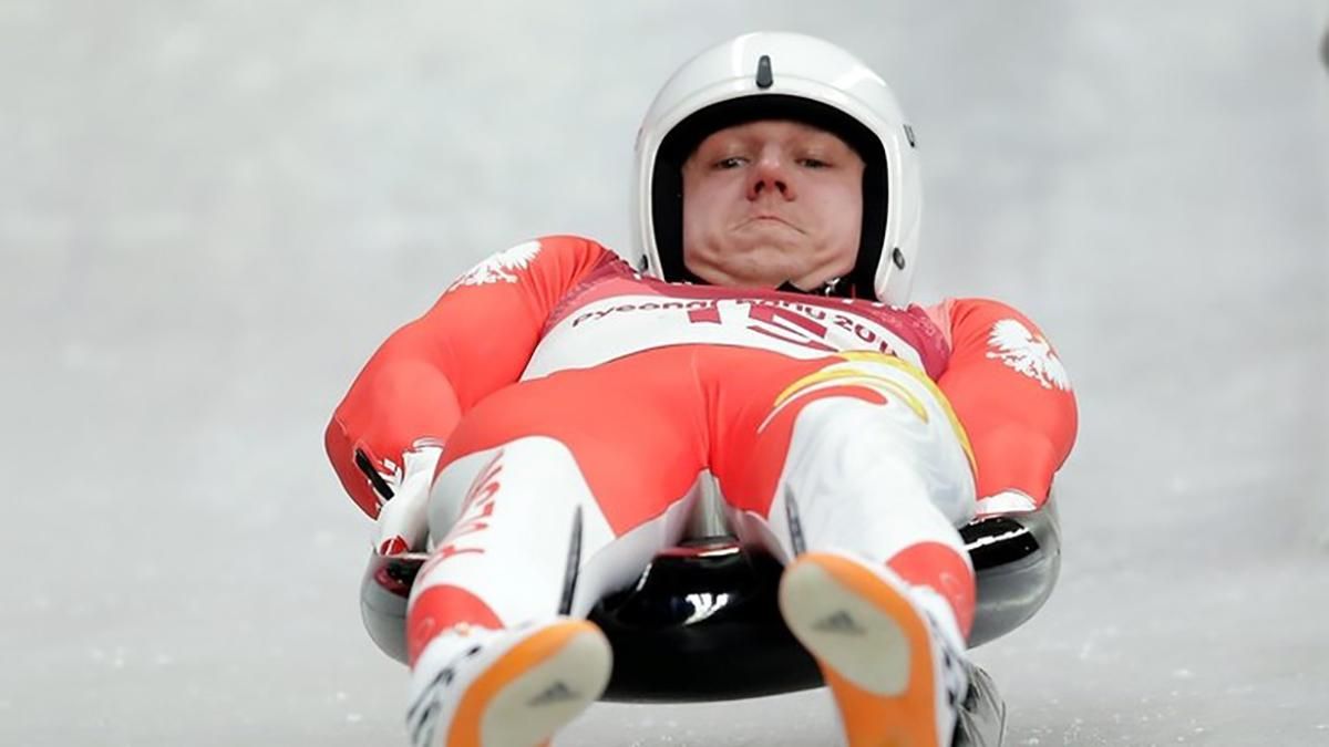 Польський санкар потрапив у моторошну аварію: на швидкості влетів у ворота та лежав без допомоги - Спорт 24 Польський санкар потрапив у моторошну аварію: на швидкості влетів у ворота та лежав без допомоги - Спорт 24